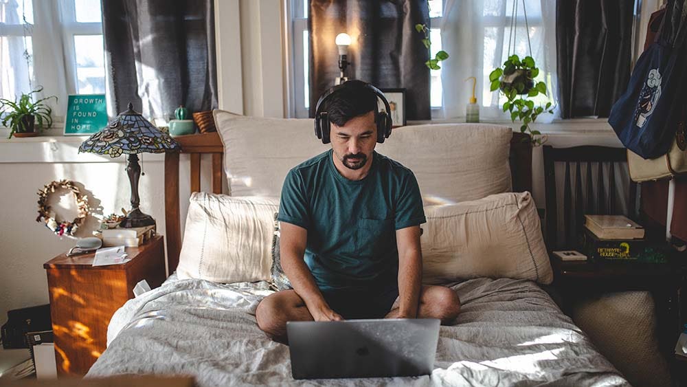 4 Tips To Be More Productive (&#038; Healthy) Working From Home